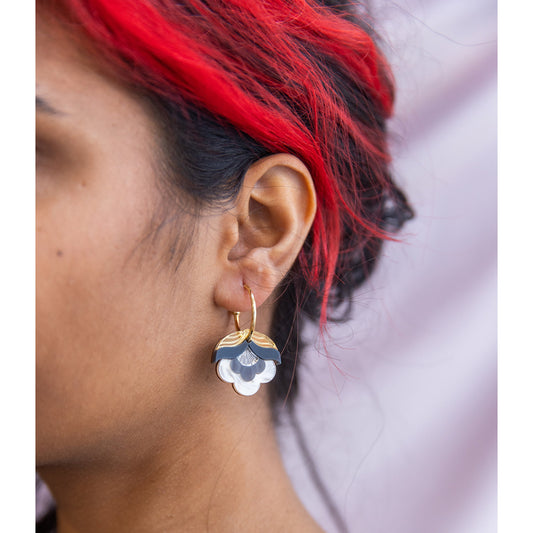 Anna Floral Hoop Earrings in Metallic
