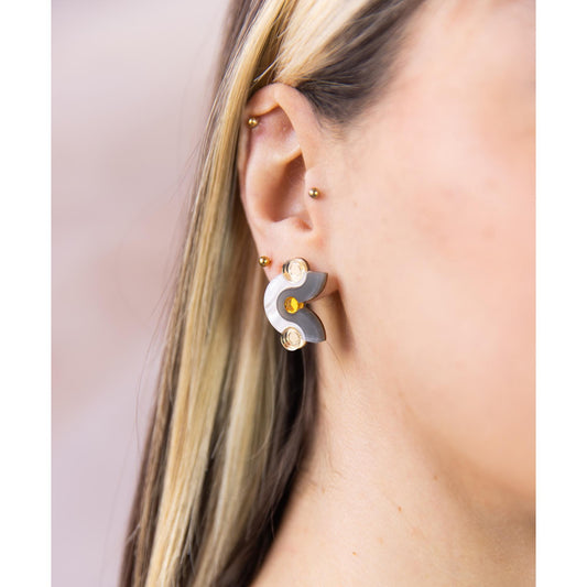 Wiggle Dot Stud Earrings