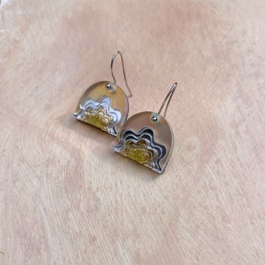 Mini Wiggle Arch Drop Earrings in Frost Iridescent