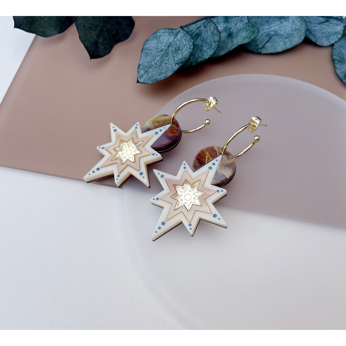Star Deco Statement Hoop Earrings - Gold
