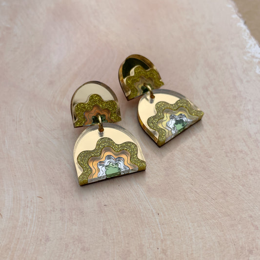 Wiggle Arch Drop Earrings in Gold