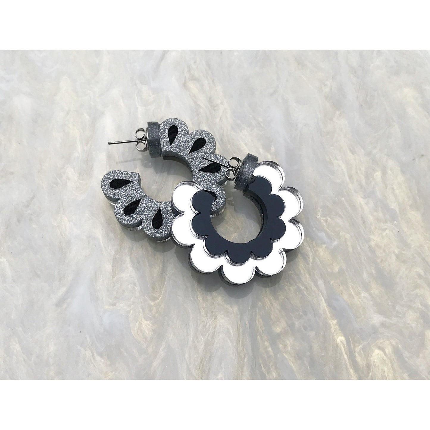 Scalloped Hoop Earrings in Silver