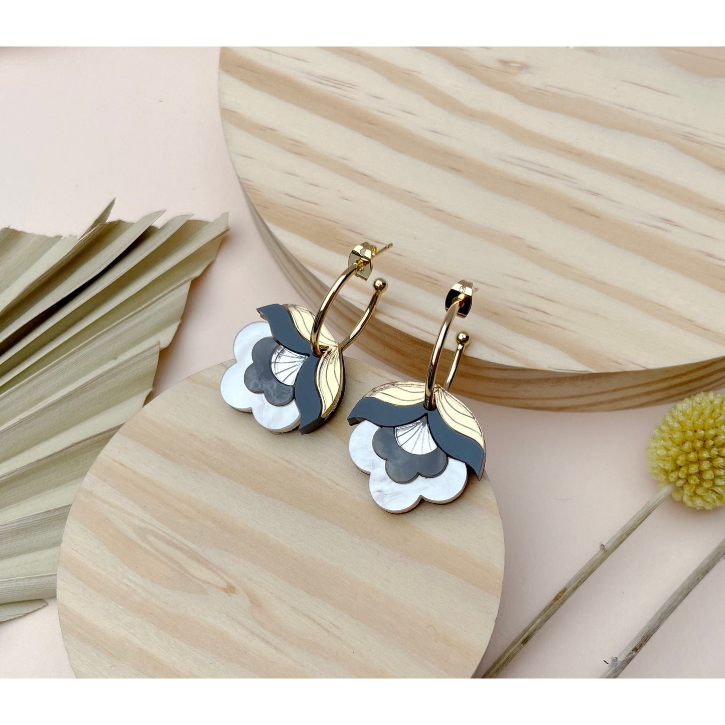 Anna Floral Hoop Earrings in Metallic