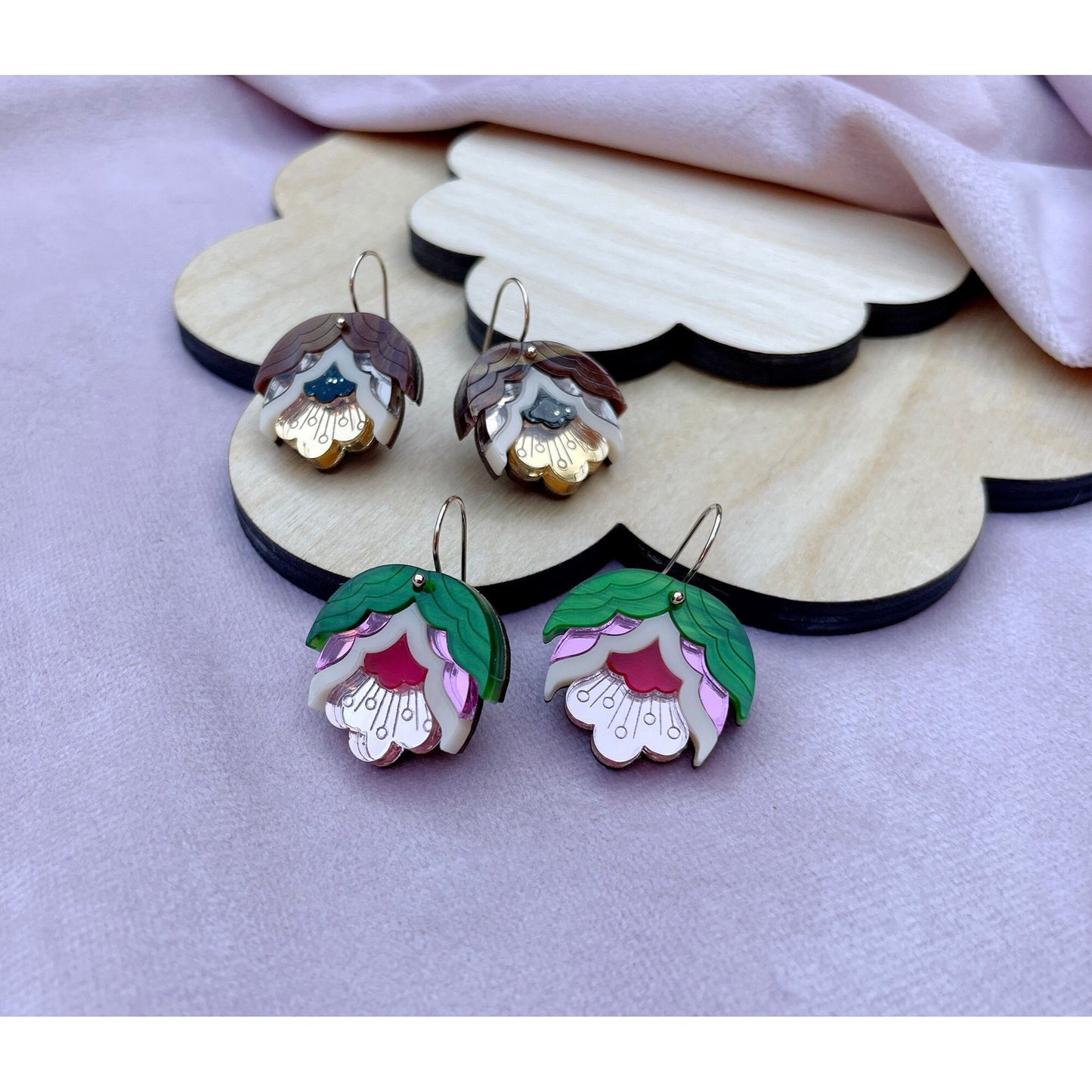 Nell Retro Flower Drop Earrings