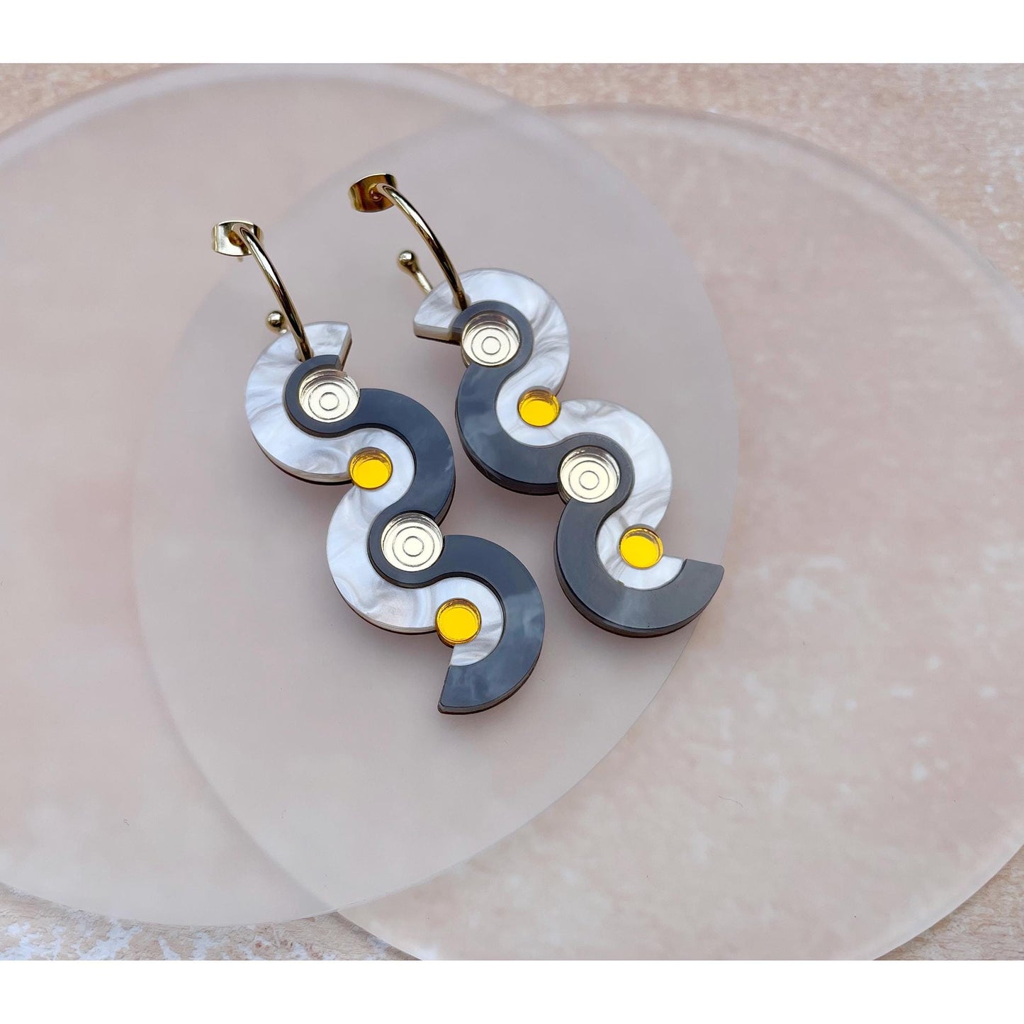 Wiggle Dot Hoop Earrings in Pearl, Gold and Grey