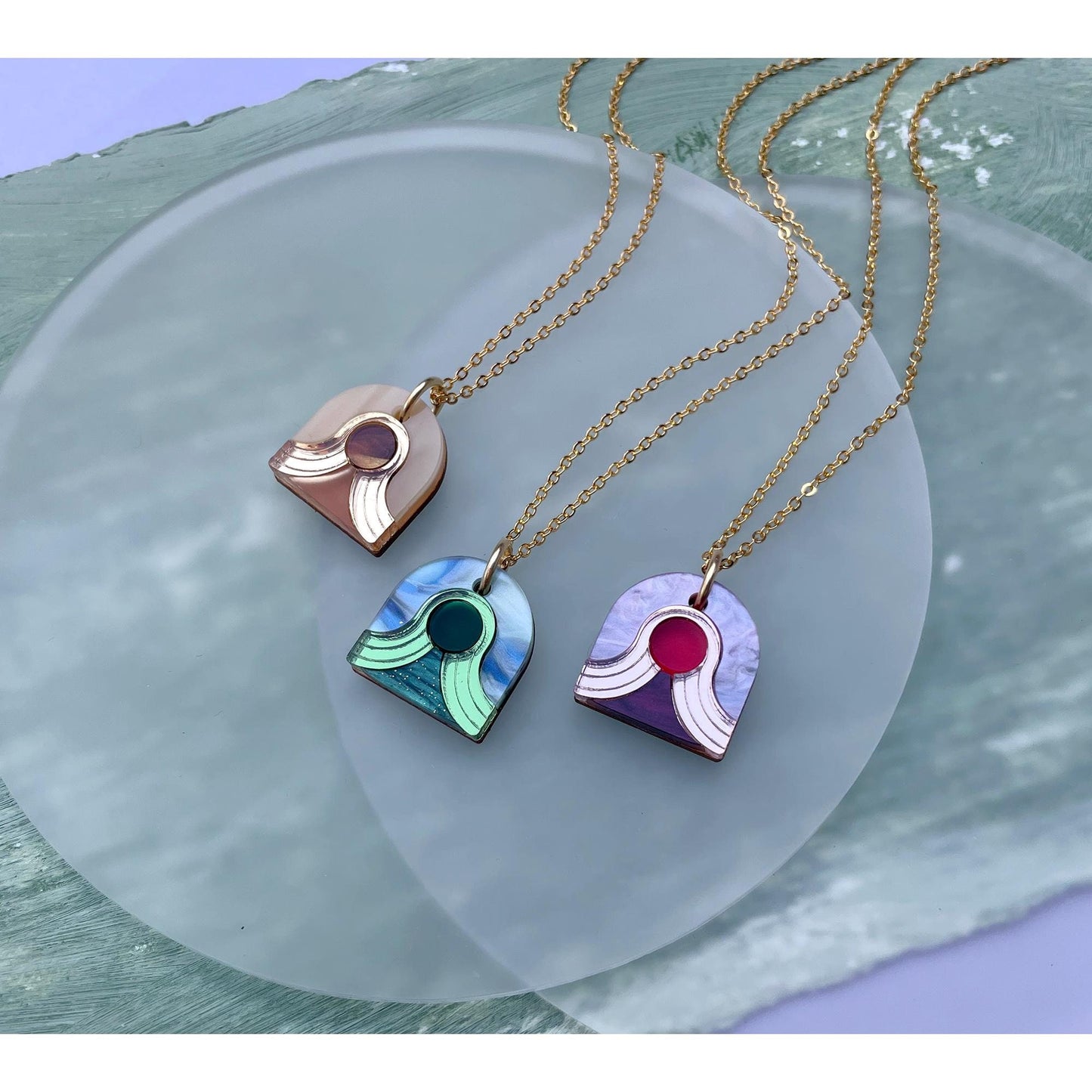 Mini Arch Dot Arch Pendant Necklace