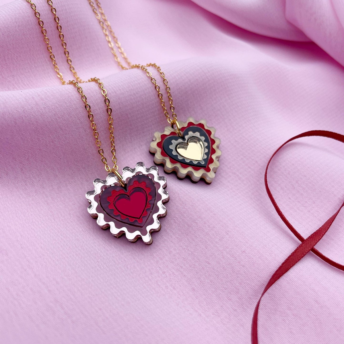 Wiggle Heart Pendant Necklace