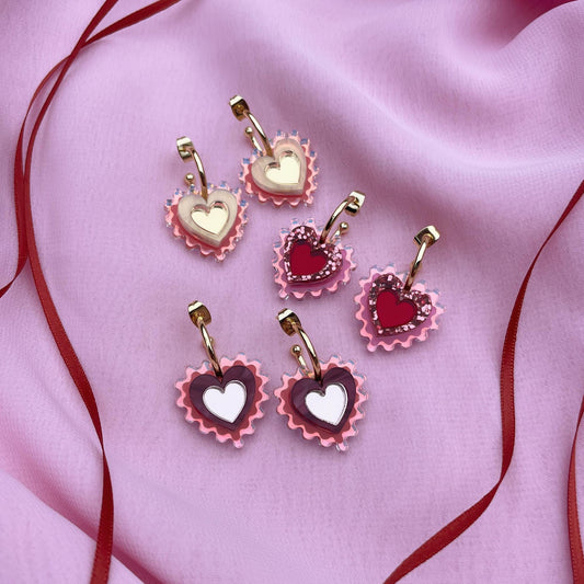 Iridescent Mini Wiggle Heart Hoops