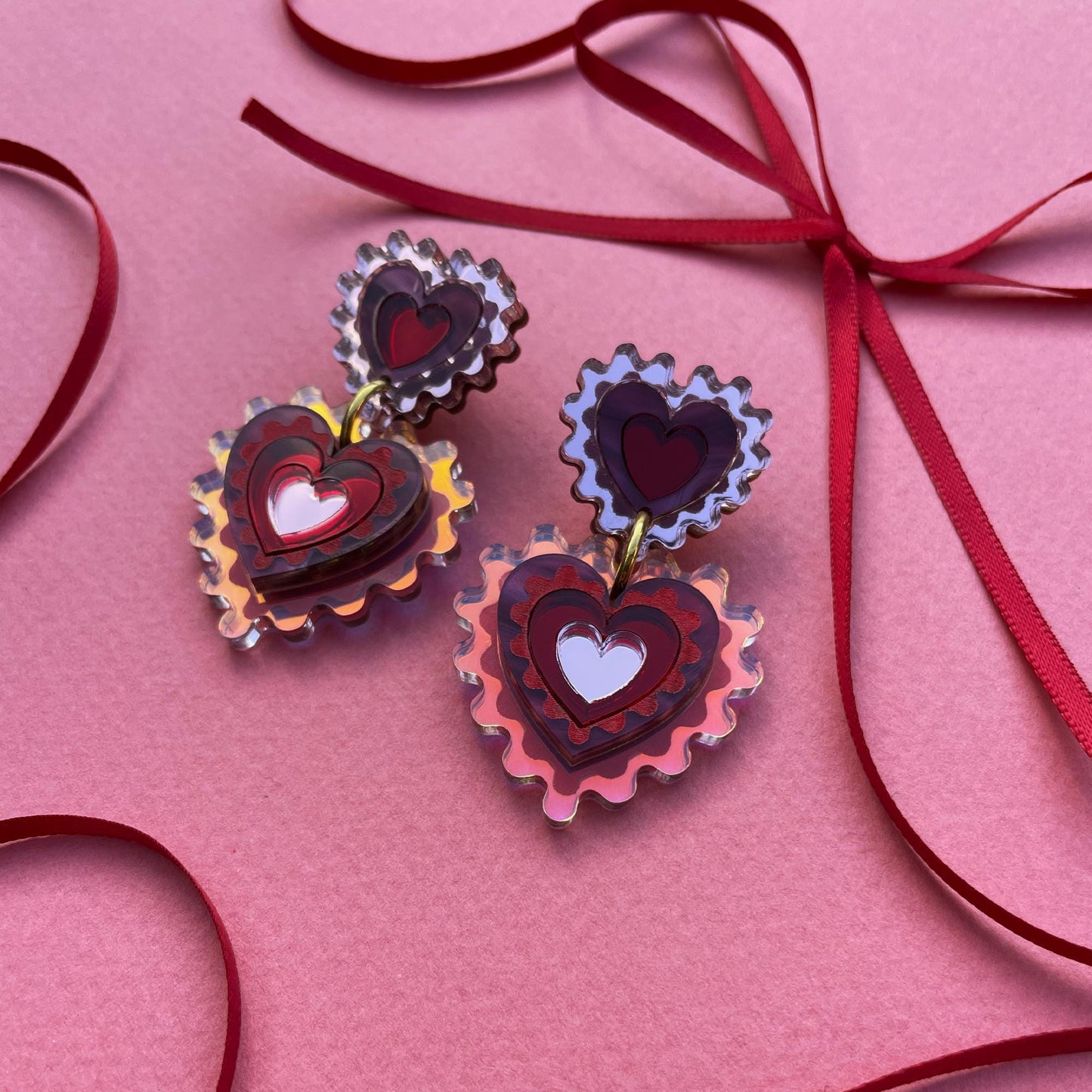 Iridescent Wiggle Heart Statement Earrings in Wine