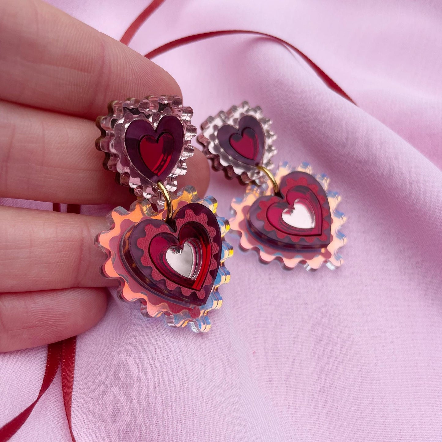 Iridescent Wiggle Heart Statement Earrings in Wine