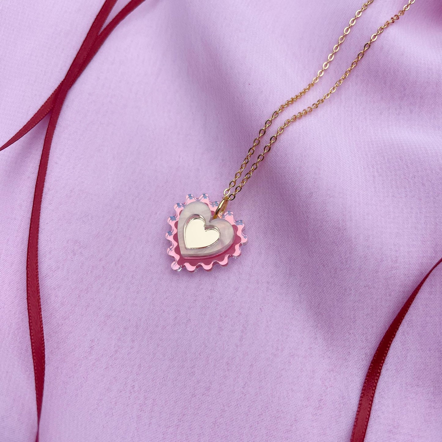 Iridescent Mini Wiggle Heart Pendant