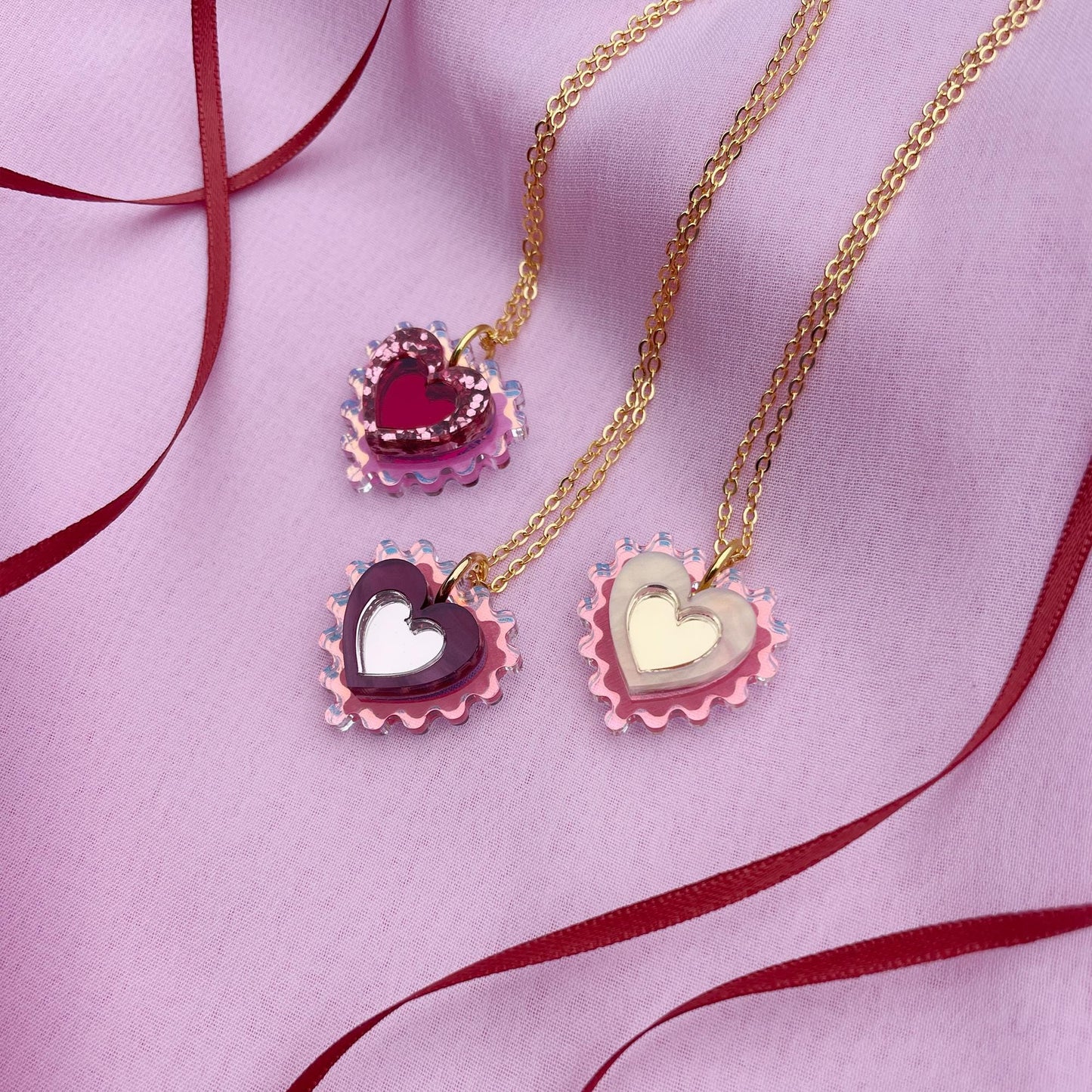 Iridescent Mini Wiggle Heart Pendant