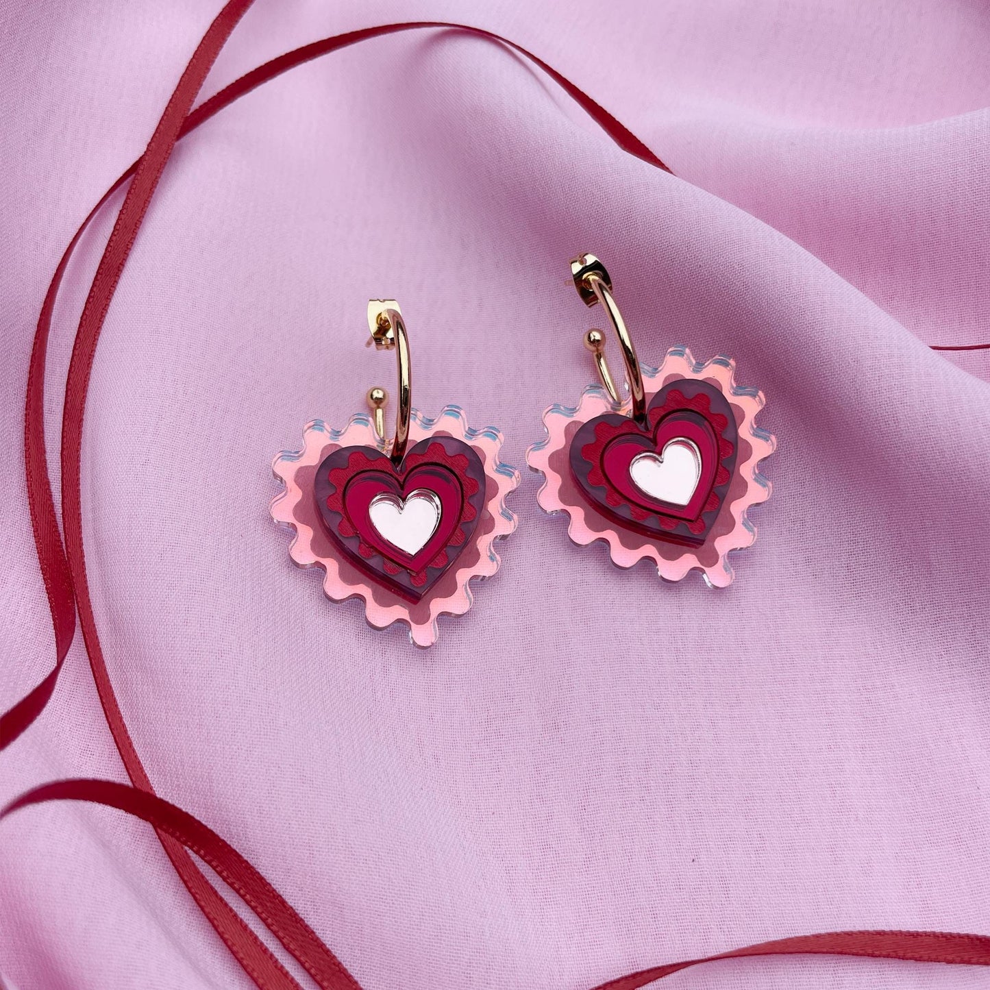 Iridescent Wiggle Heart Hoop Earrings in Wine