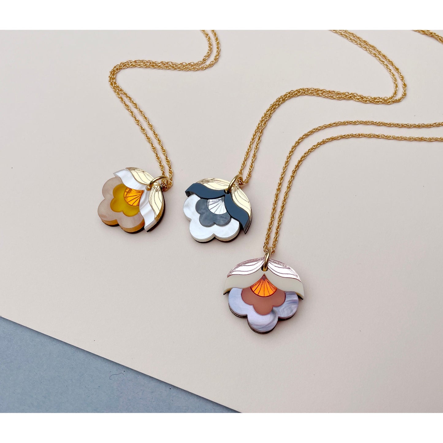 Anna Floral Pendant Necklace